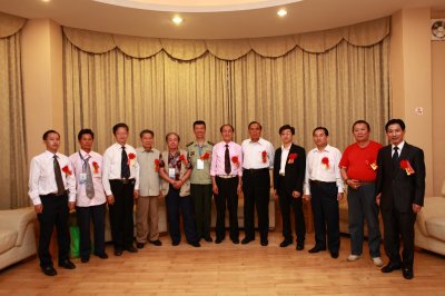 动态 03 正文  出席本次会议的主要领导有:广东省人大副主任张汉青